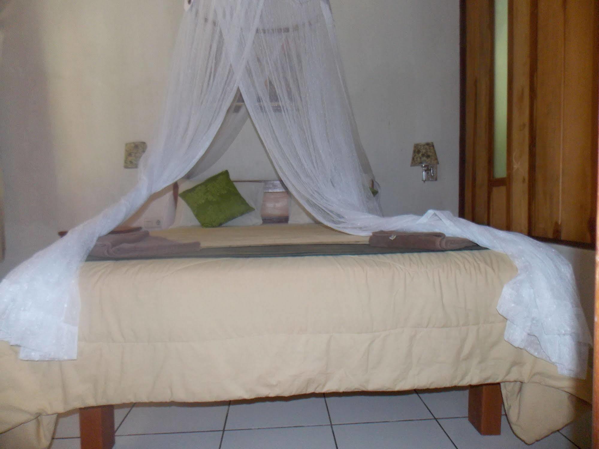 Hotel Komodo 2*
