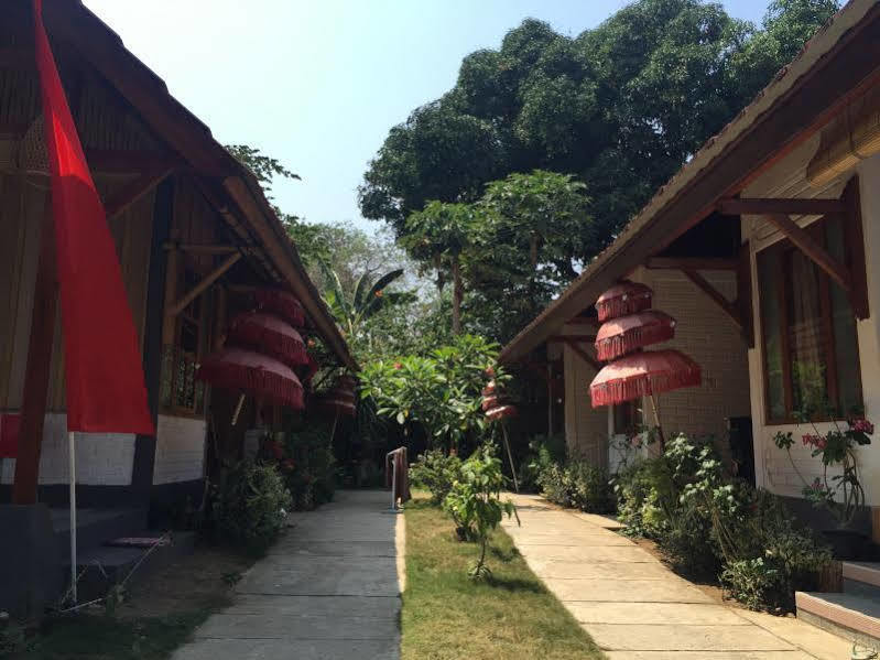 Komodo Hotel