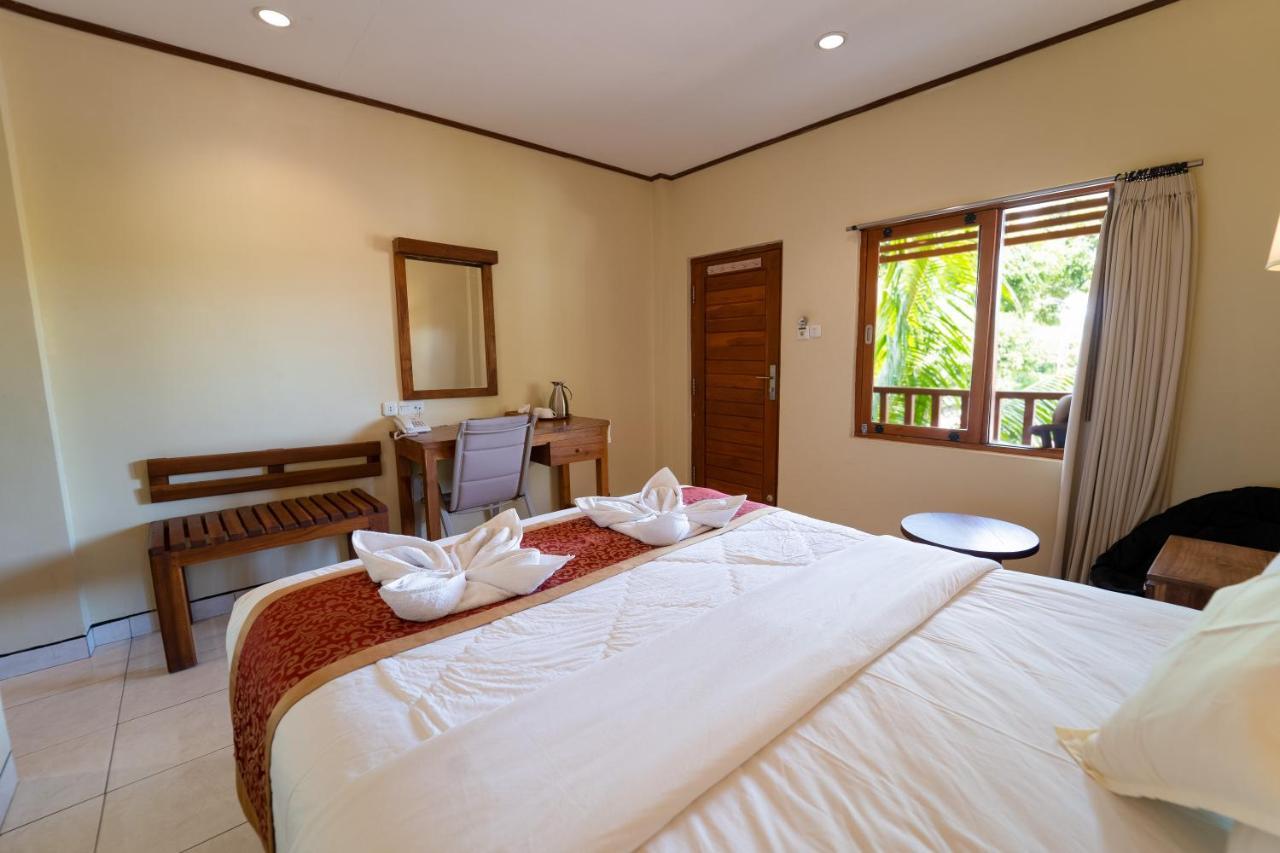 Komodo Hotel